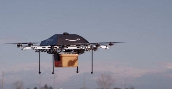 Drohne Amazon Prime Air in der Luft